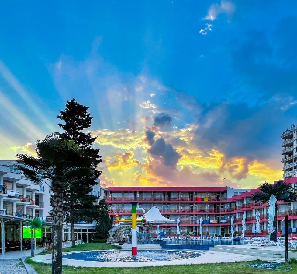 Flamingo Beach Hotel 阳光海滩 外观 照片