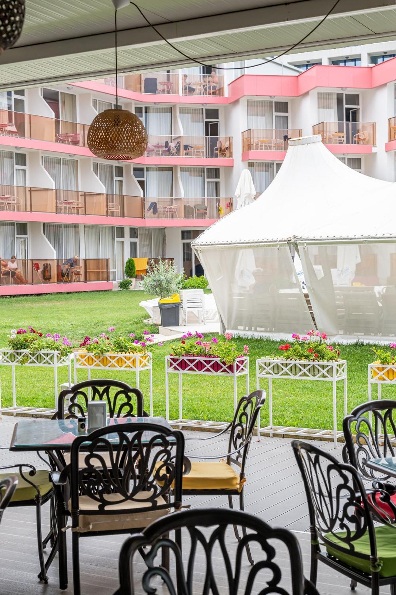 Flamingo Beach Hotel 阳光海滩 外观 照片