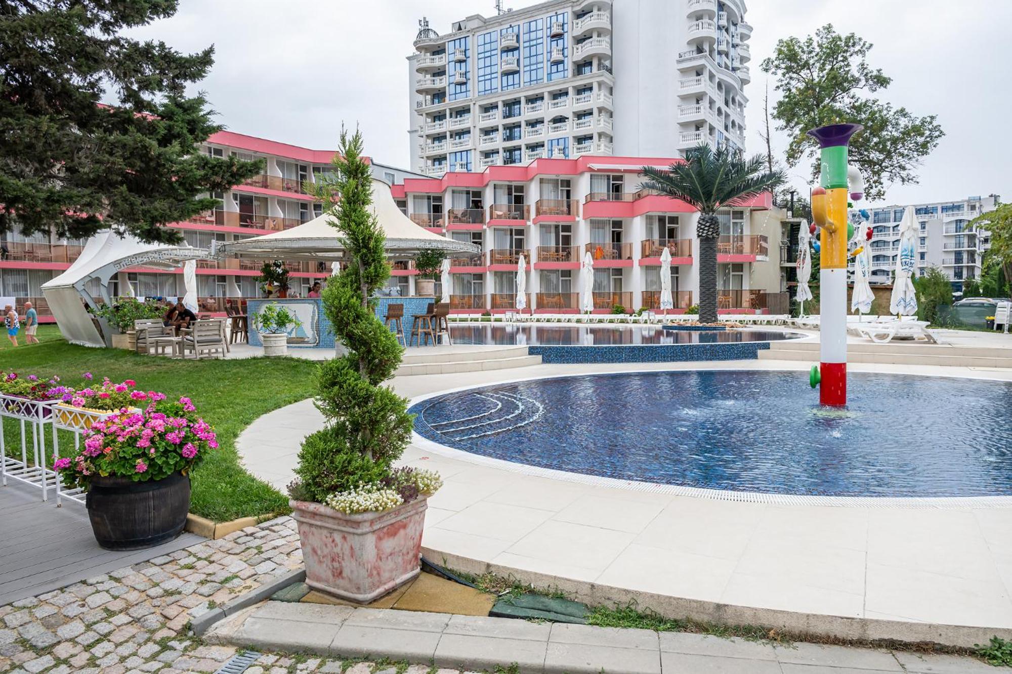 Flamingo Beach Hotel 阳光海滩 外观 照片