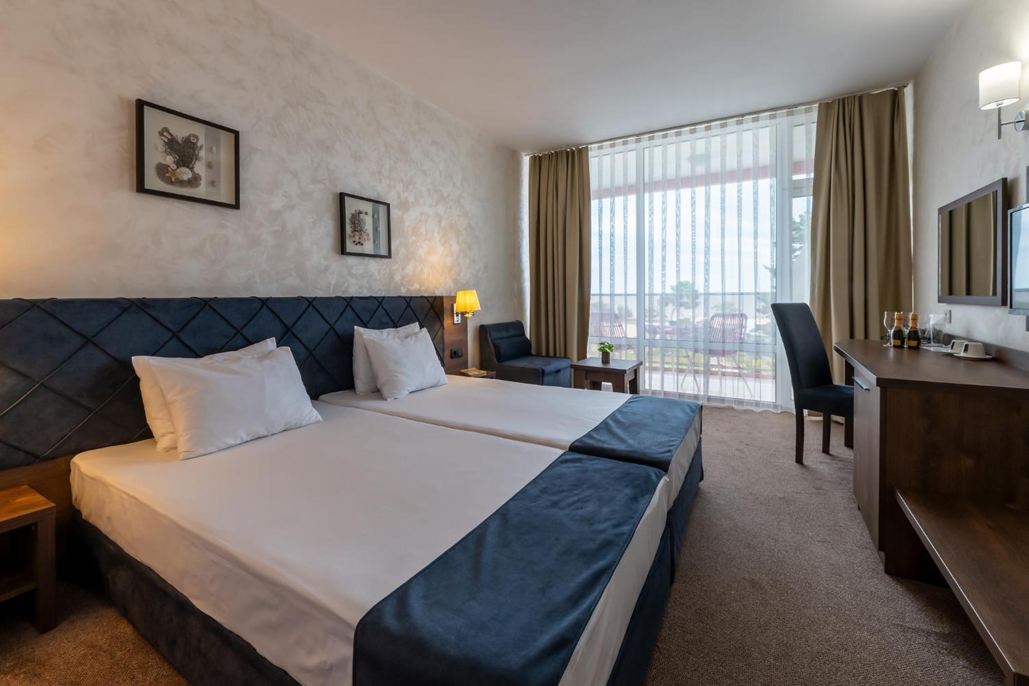 Flamingo Beach Hotel 阳光海滩 外观 照片