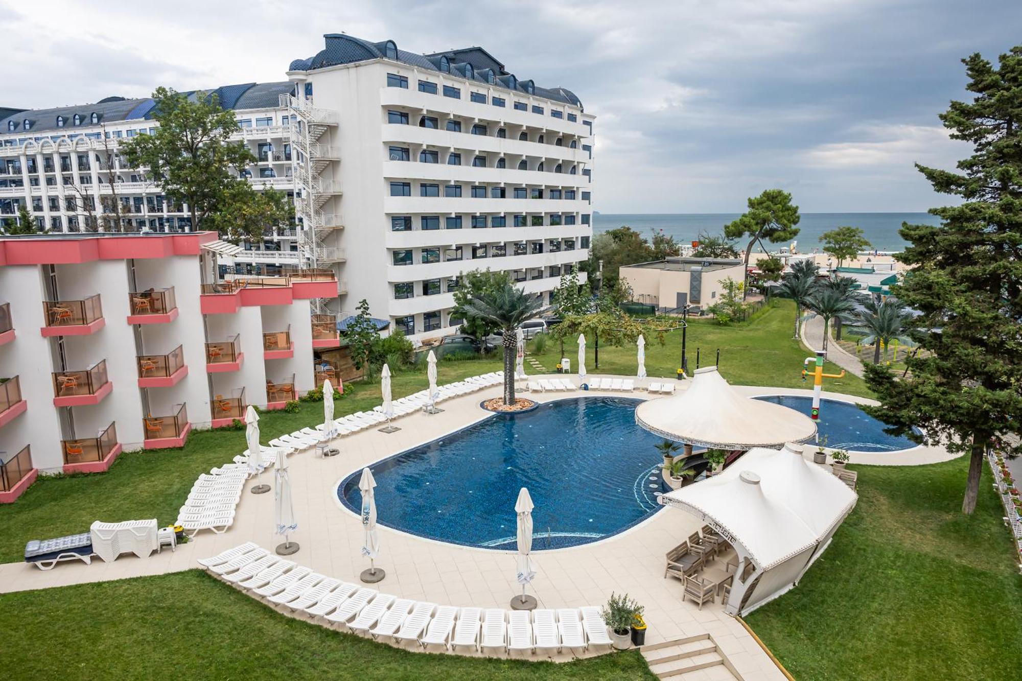 Flamingo Beach Hotel 阳光海滩 外观 照片